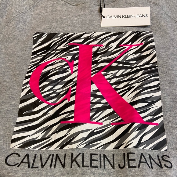 Calvin Klein Sweater - Picture 2 of 2